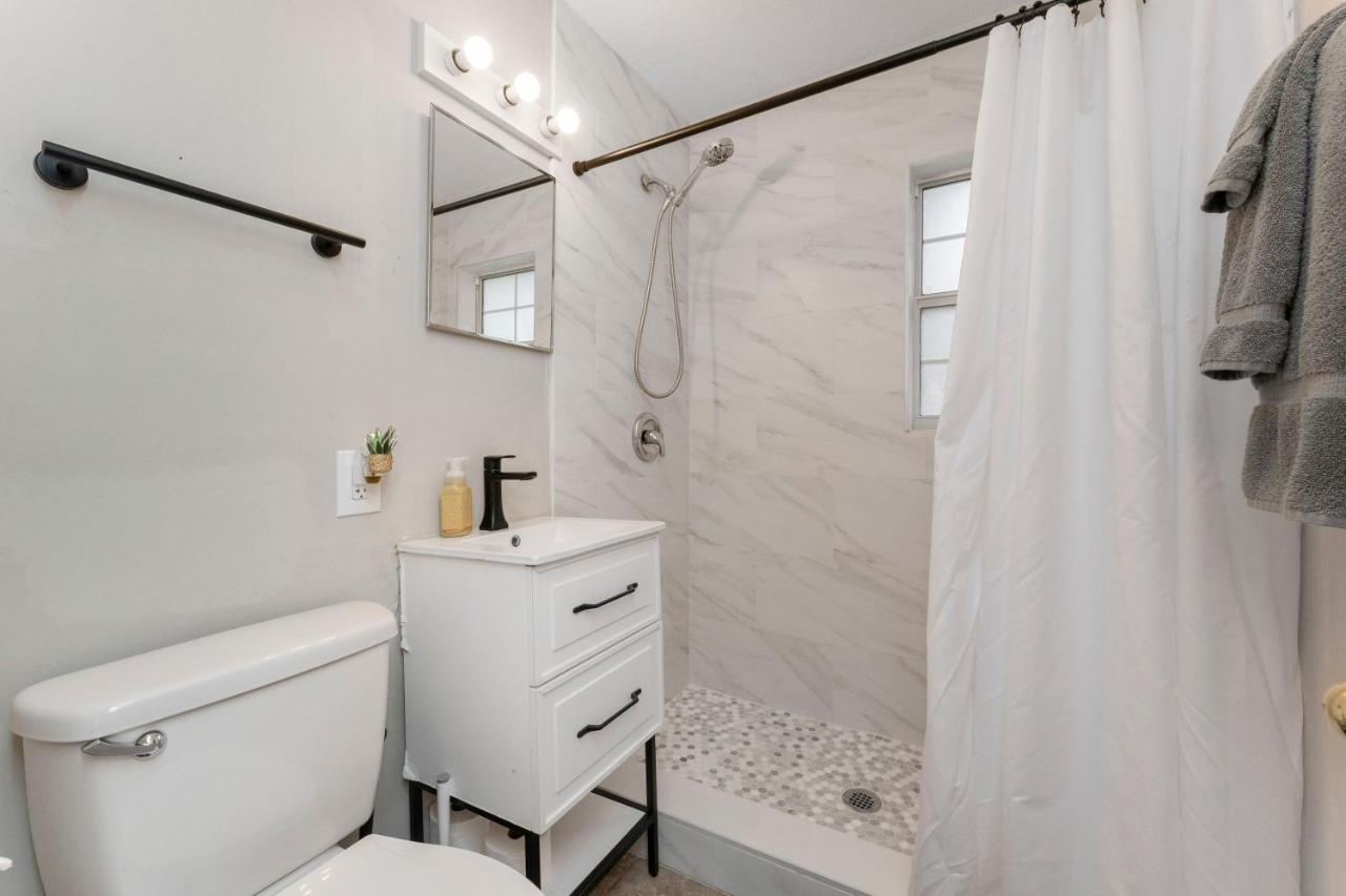 King Bedroom 2Bed1Bath Sleeps 4 Close To Town Center Downtown Beach Mayo Clinic Jacksonville Exterior foto